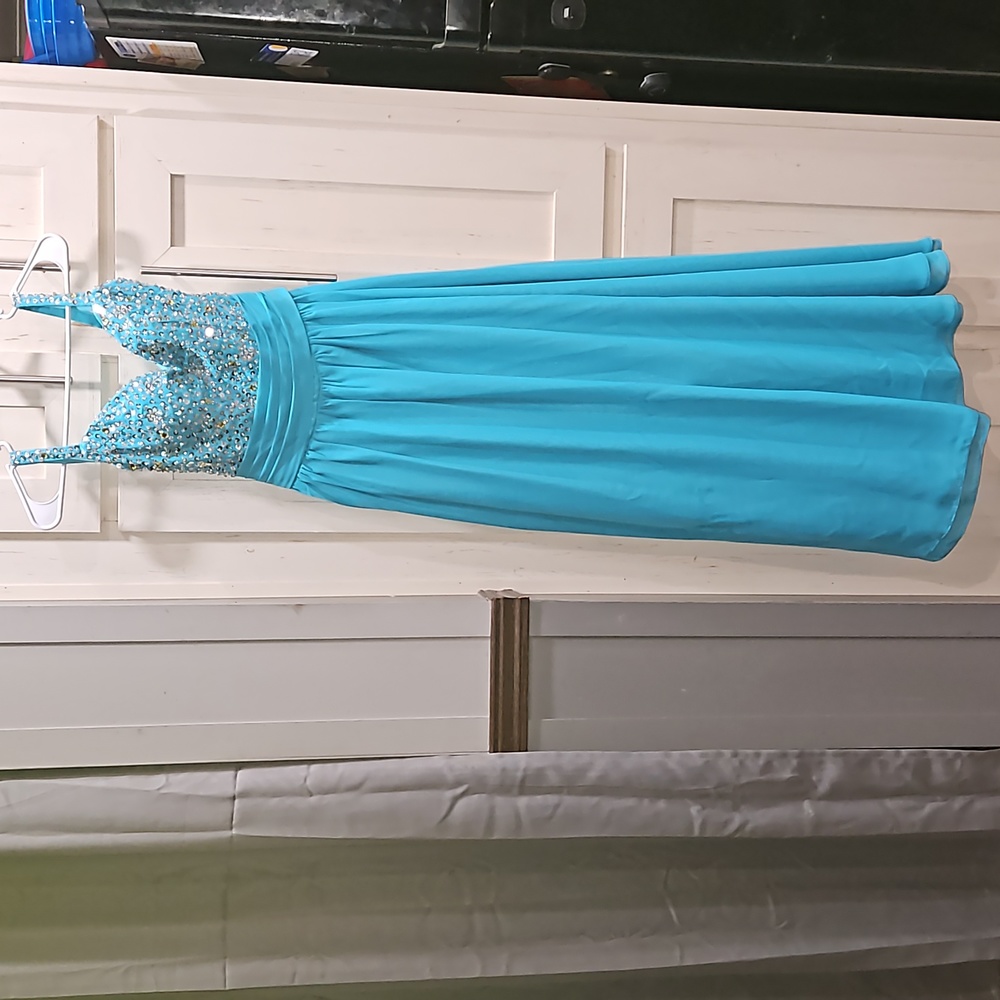 TURQUOISE BEADED TOP LONG EVENING GOWN